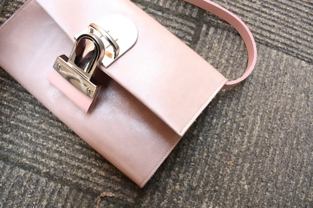 MM6 "WALLET BAG"