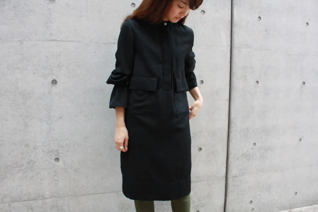 CINOH "STAND COLLAR DRESS" OCHIAI