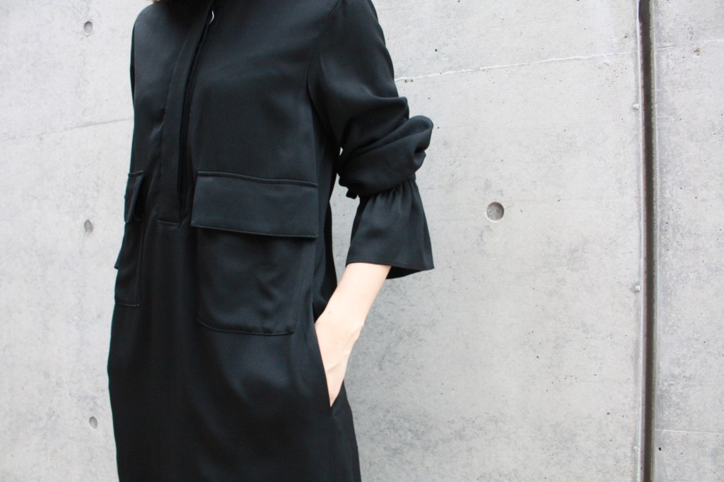 CINOH "STAND COLLAR DRESS"