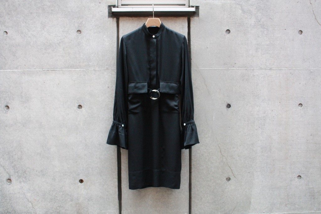 CINOH "STAND COLLAR DRESS"