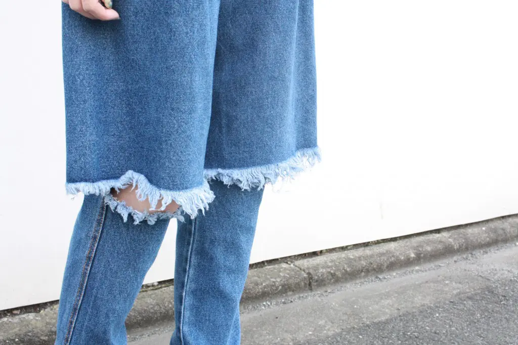 EINA SCHNAIDER "DEMI DENIMS"
