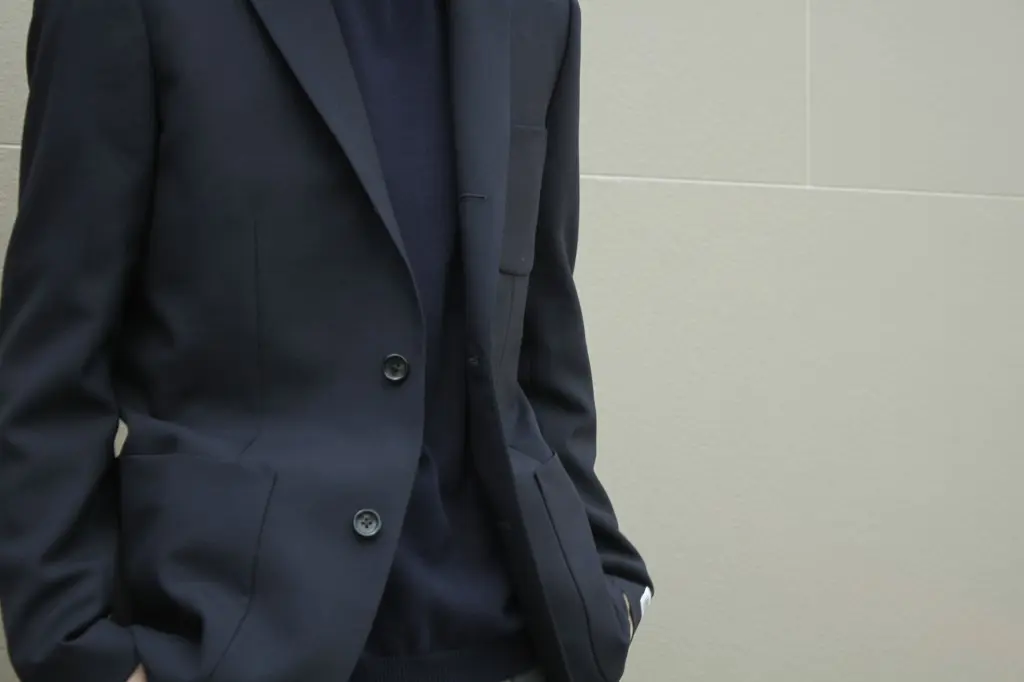 UNIVERSAL PRODUCTS TROPICAL WOOL TWILL 3B TAILORED JACKET