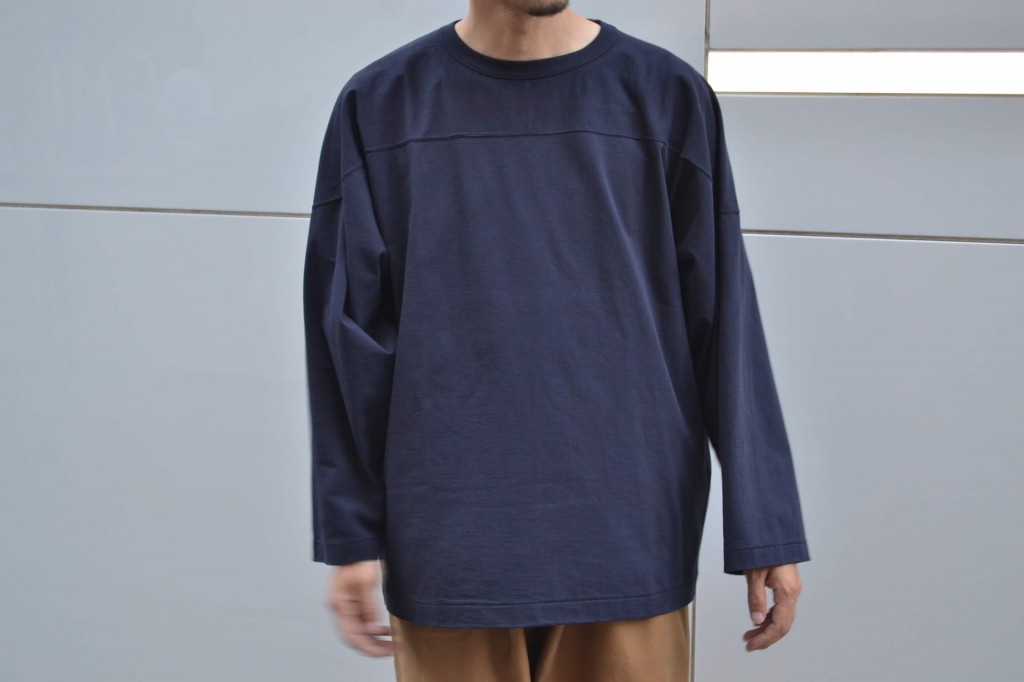 お手頃価格 comoli サイズ3 navy fade フットボールt Tシャツ/カットソー(七分/長袖)