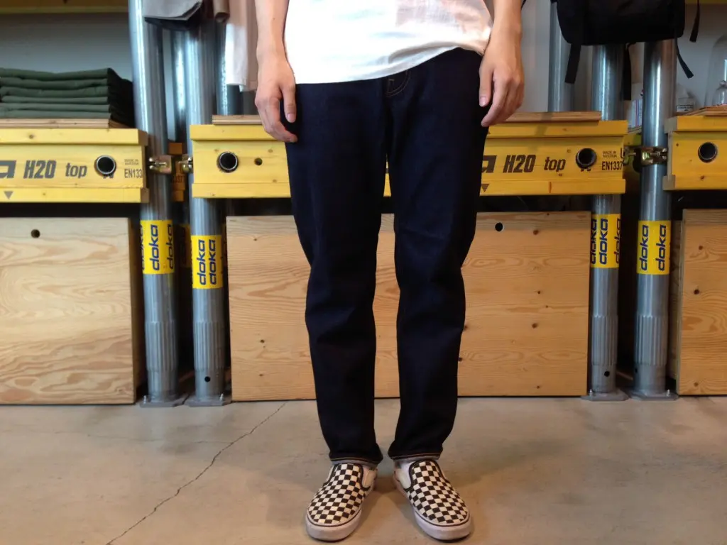 UNIVERSAL PRODUCTS NEW TAPERED DENIM PANTS - 1LDK NAKAMEGURO