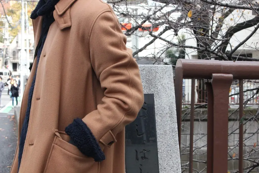 フラワーオブライフ 【美品】UNIVERSAL PRODUCTS CHESTERFIELD COAT