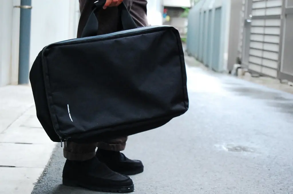 UNIVERSAL PRODUCTS UTILITY BAG - 1LDK NAKAMEGURO